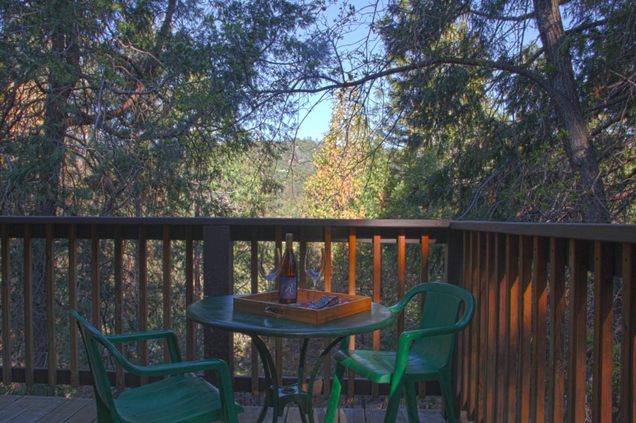 Cedar Mountain Lodge Oakhurst Exterior photo