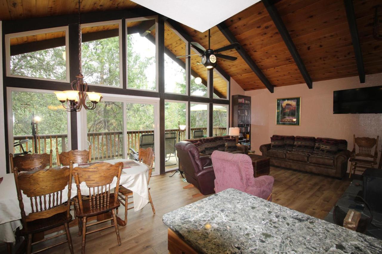 Cedar Mountain Lodge Oakhurst Exterior photo